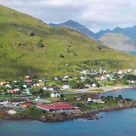 Leilighet Med Balkong Og Havutsikt Pa Napp. Extérieur photo