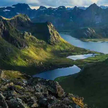 Leilighet Med Balkong Og Havutsikt Pa Napp. Extérieur photo